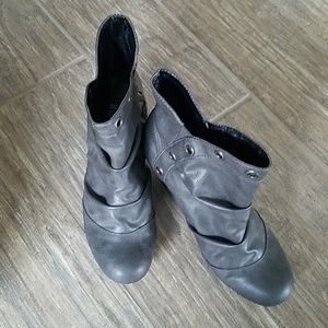 Decree gray pleated wedge boots